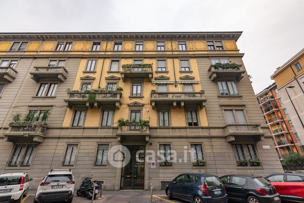 Appartamento in Vendita in Via Emilio Morosini 45 a Milano