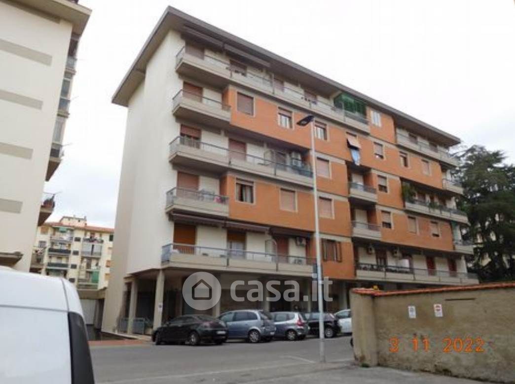 Appartamento in Vendita in Via Ugo Corsi 27 a Firenze