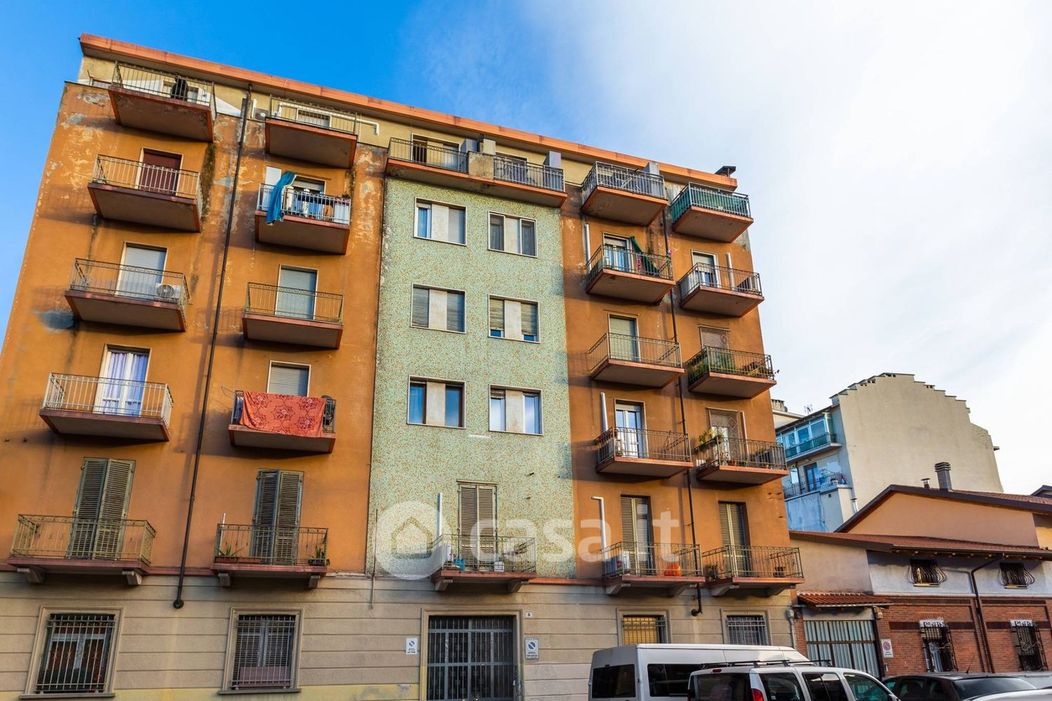Appartamento in Vendita in Via Enrico Cavaglià 8 a Torino