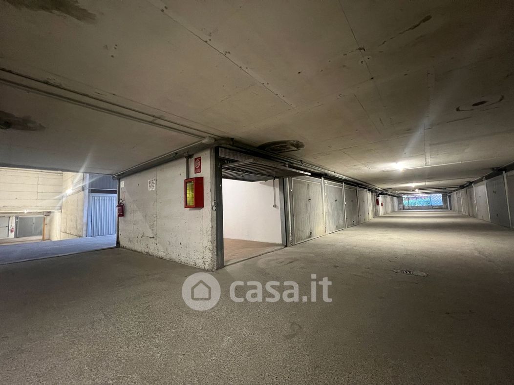 Garage/Posto auto in Vendita in Via Padre Semeria 129 a Sanremo