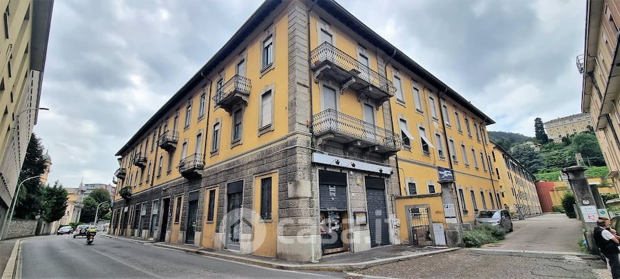 Negozio/Locale commerciale in Vendita in Via Borgovico 155 a Como