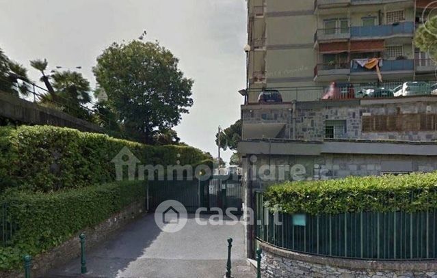 Garage/Posto auto in Vendita in Via Stefano Prasca a Genova