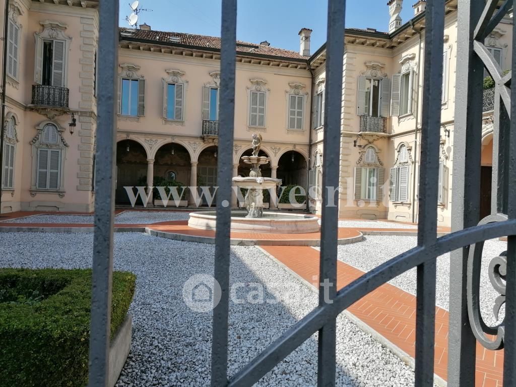 Villa in Vendita in Via Lecco a Monza