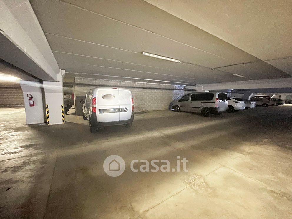 Garage/Posto auto in Vendita in Viale Pietro Toselli a Siena