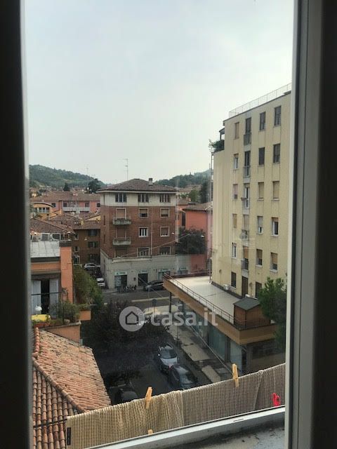 Appartamento in Vendita in Via Nino Bixio Scota a Bologna