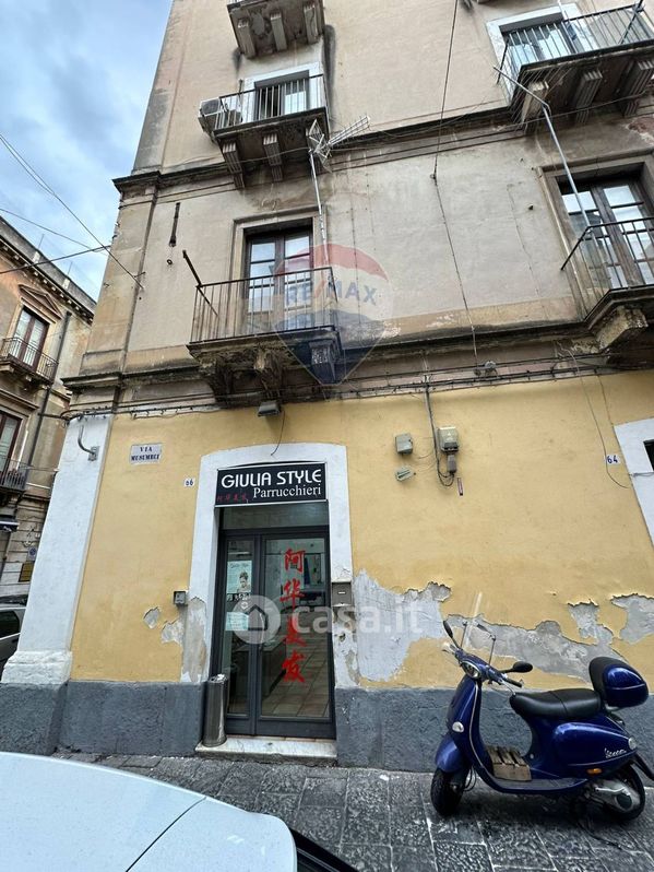 Negozio/Locale commerciale in Vendita in Via Musumeci 52 -68 a Catania