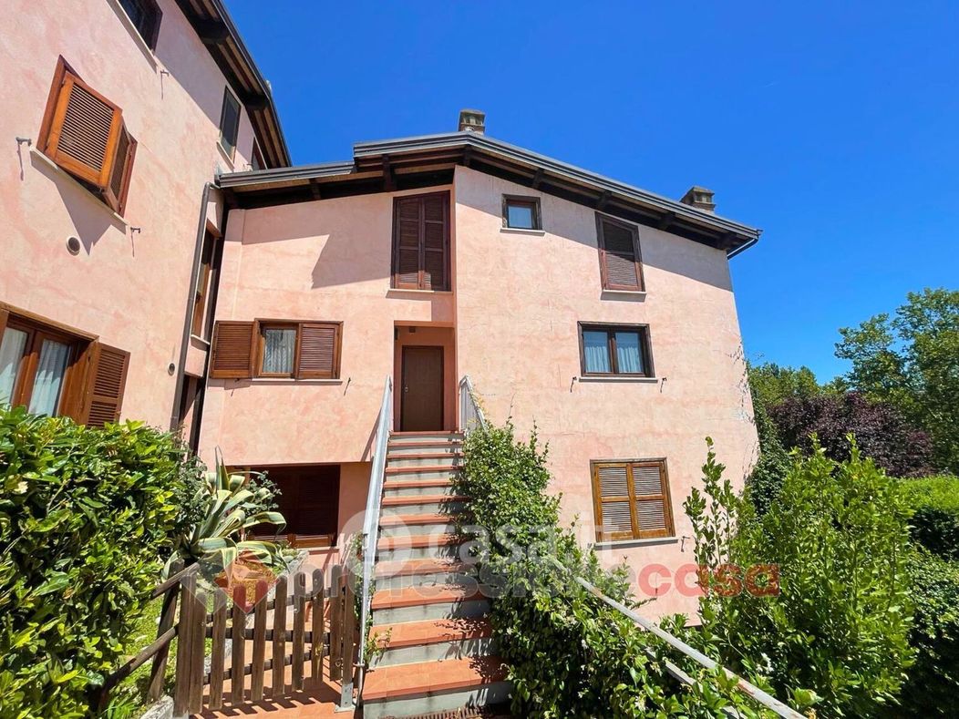 Appartamento in Vendita in Strada Ferro di Cavallo - Santa Lucia 1 a Perugia