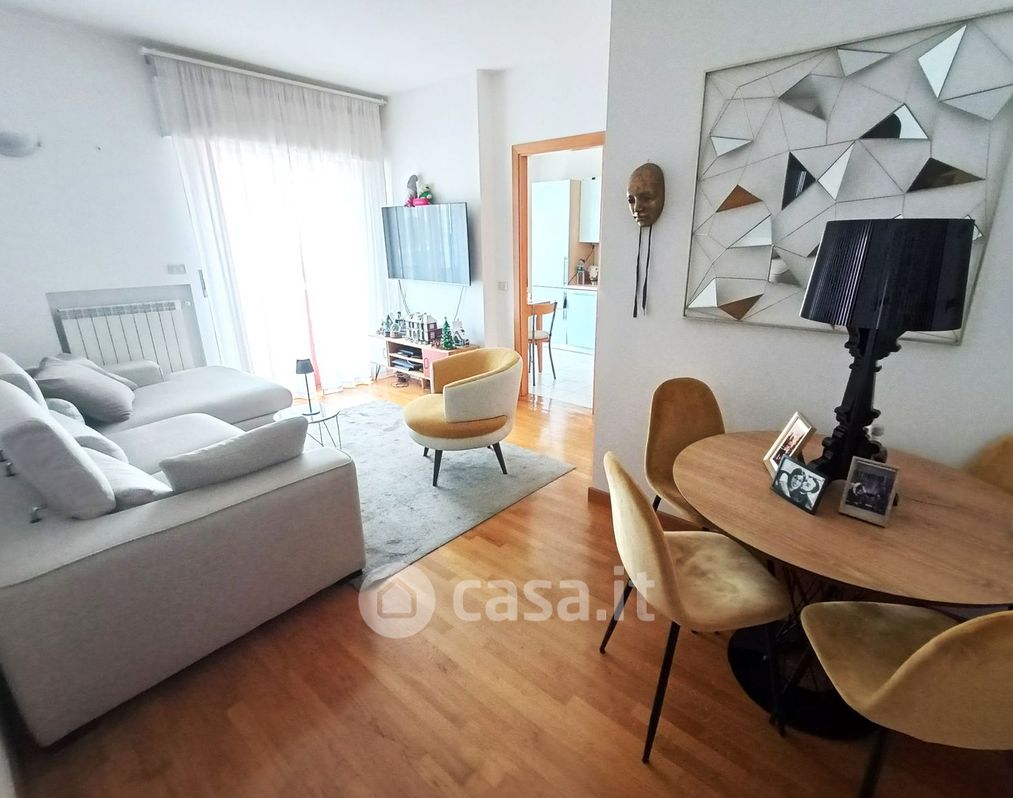 Appartamento in Affitto in Via Varese a Milano