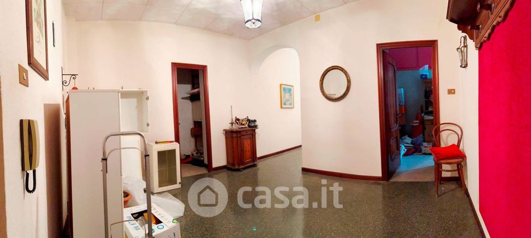 Appartamento in Vendita in Via dello Sperone a Savona