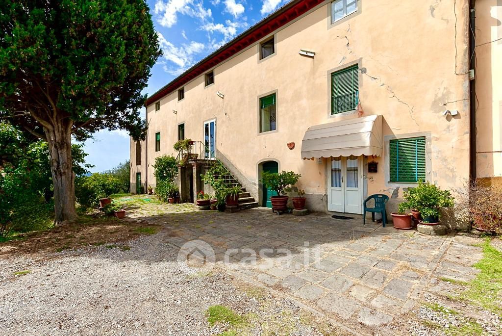 Villa in Vendita in Via di Tofori a Capannori