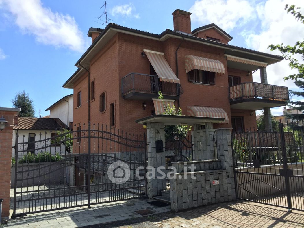 Casa Bi/Trifamiliare in Vendita in Via Principe di Lucedio a Novi Ligure