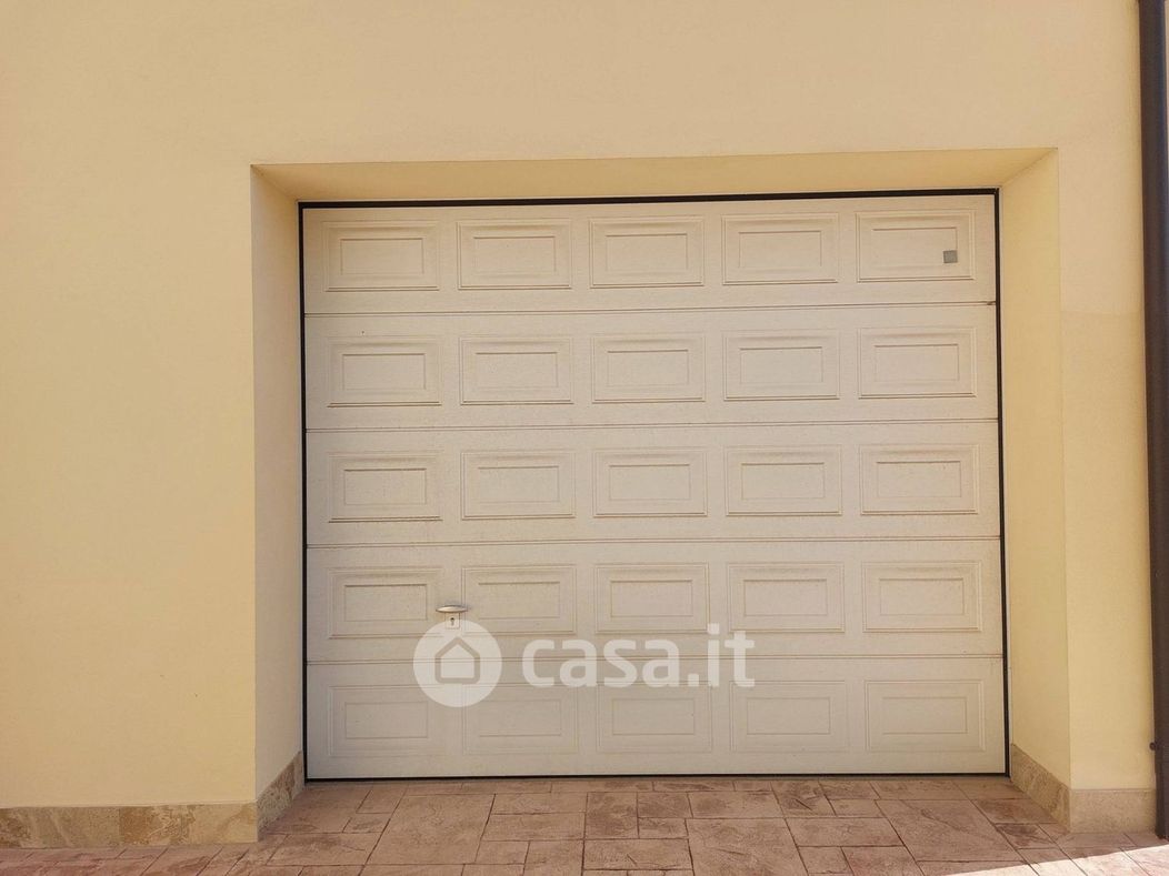 Garage/Posto auto in Vendita in Via Socrate 5 a Pescara