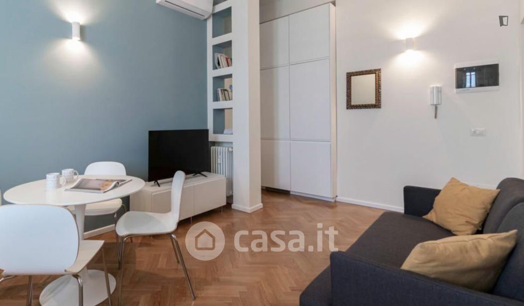 Appartamento in Affitto in Via Giovanni Battista Piranesi a Milano
