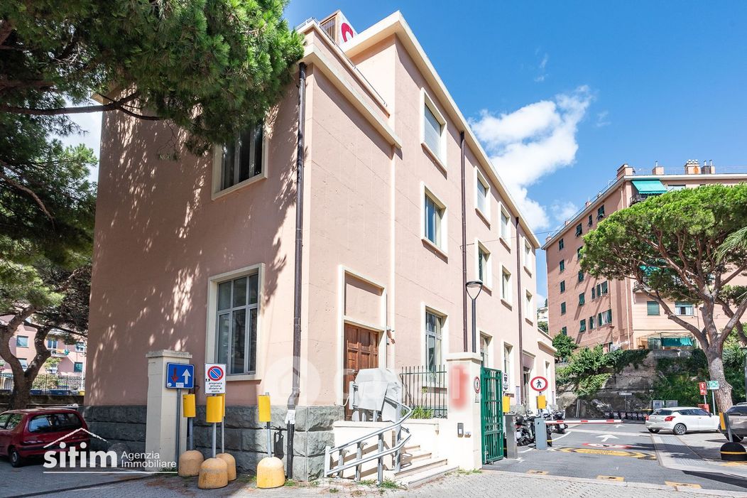 Appartamento in Vendita in del Commercio 2 a Genova