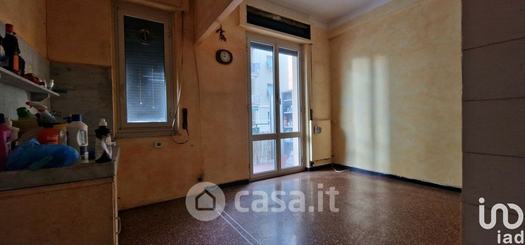 Appartamento in Vendita in Via Monte Nero 11 a Genova