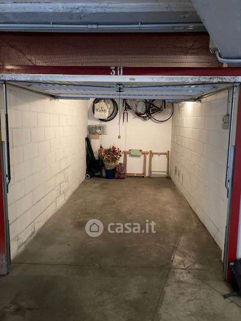Garage/Posto auto in Vendita in Via Luigi Battei 12 a Parma