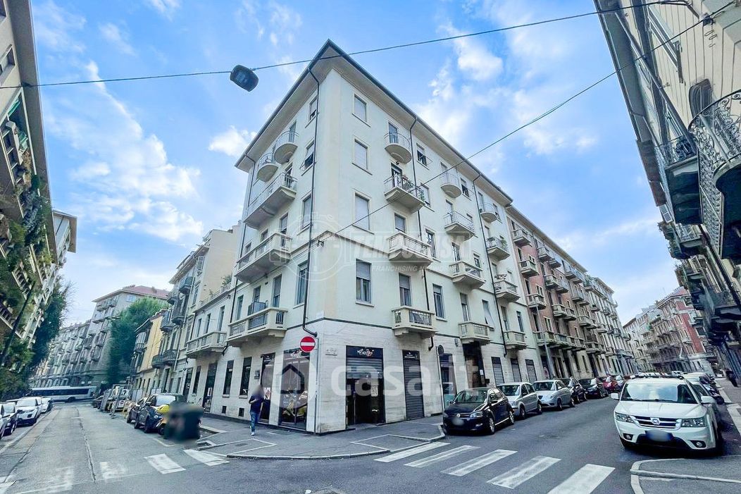 Appartamento in Vendita in Via Ugo Foscolo 20 a Torino