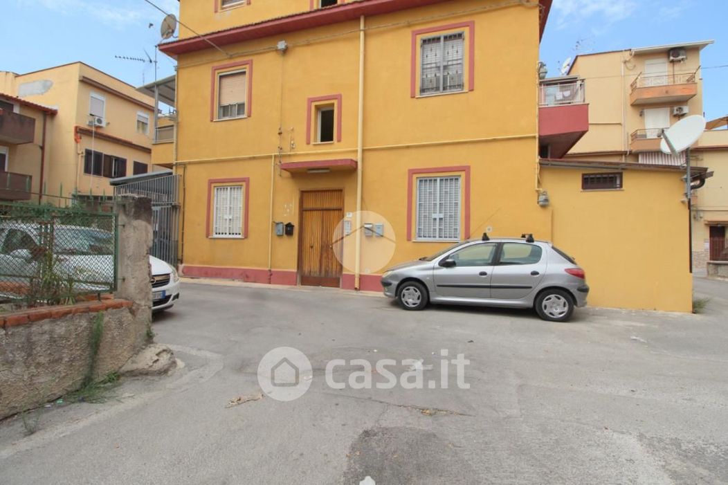 Appartamento in Vendita in Largo Petix 21 a Palermo