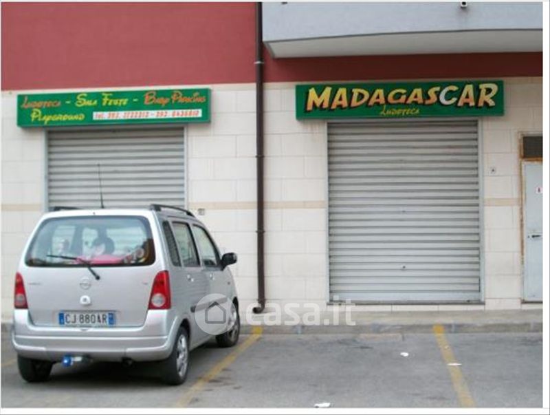 Negozio/Locale commerciale in Vendita in Via Sciabelle a Taranto