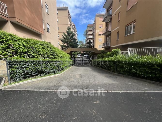 Appartamento in Vendita in Via Bernardo Davanzati a Roma