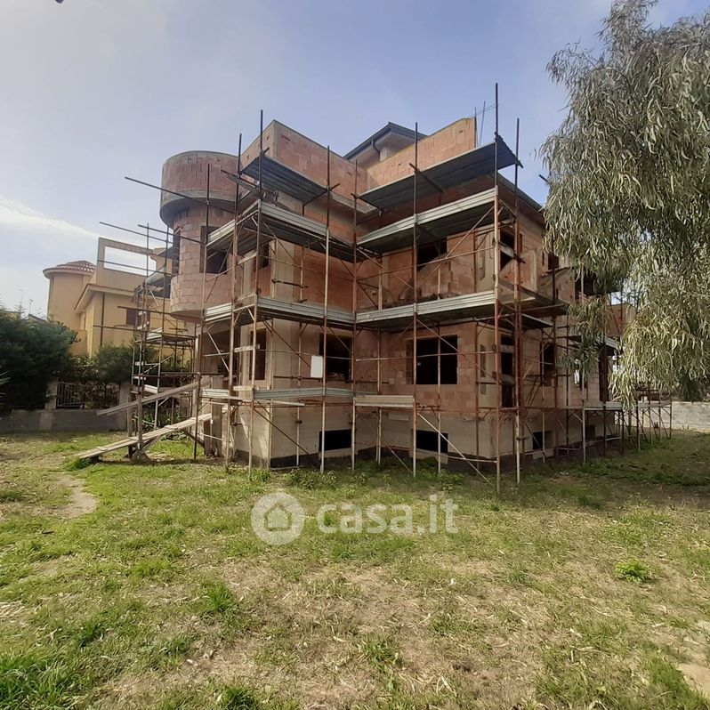 Casa Bi/Trifamiliare in Vendita in Catona Via Fiumarine a Reggio Calabria