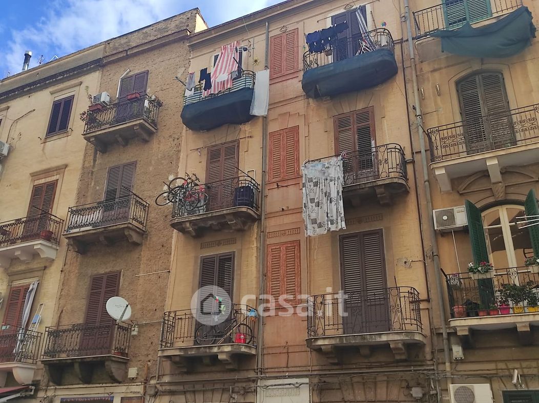 Appartamento in Vendita in Via Francesco Paolo Perez 186 a Palermo