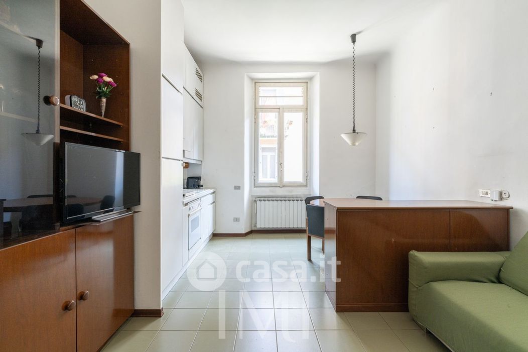 Appartamento in Affitto in Via Orti 14 a Milano