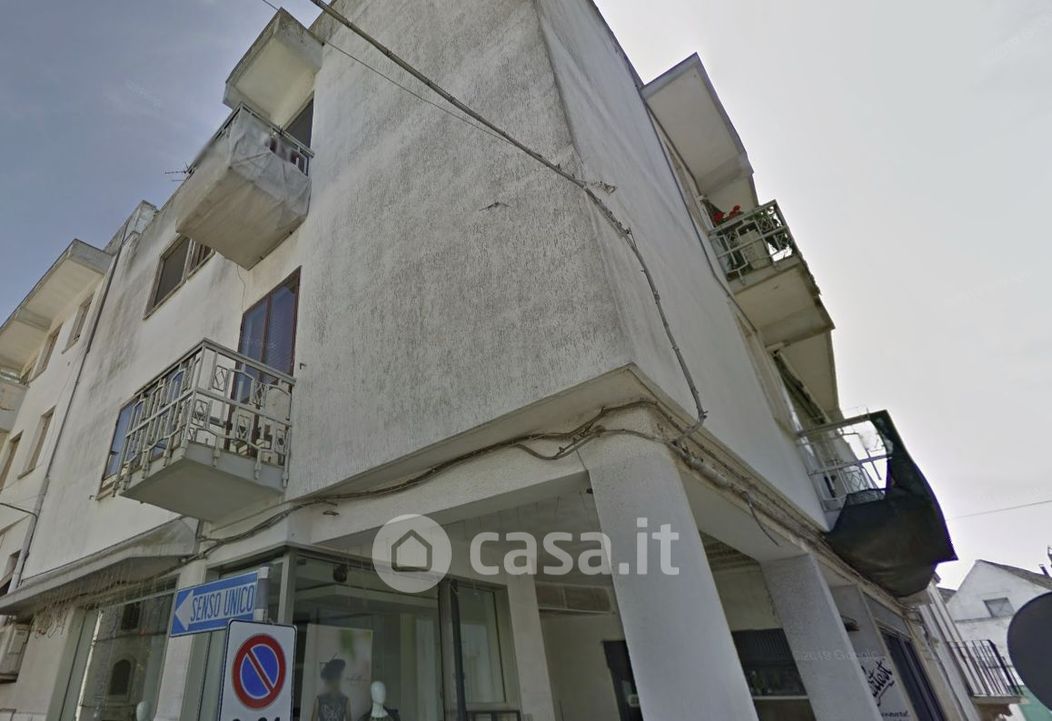 Appartamento in Vendita in Via Bissolati a Alberobello