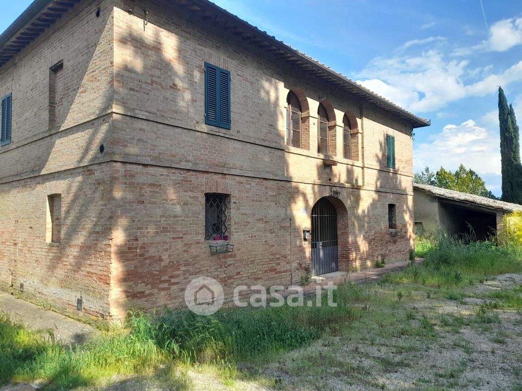Rustico/Casale in Vendita in Strada Cassia Sud a Siena