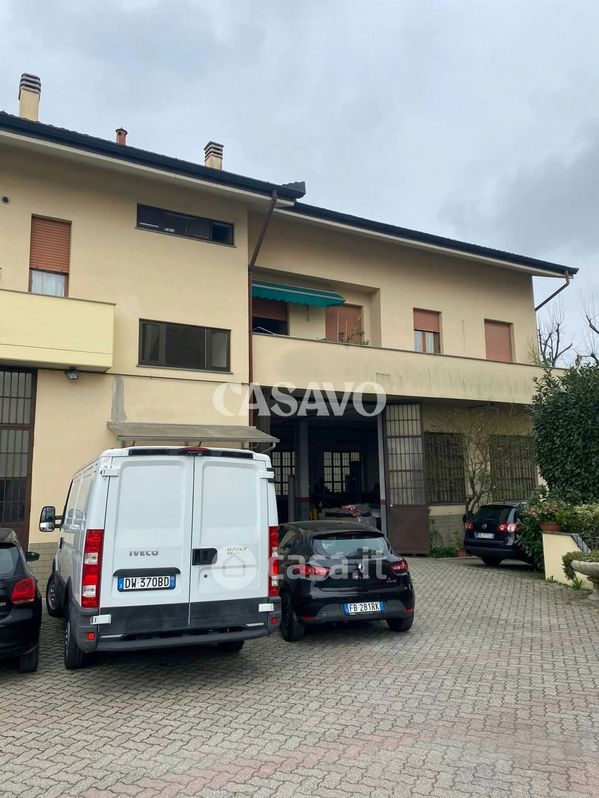 Casa indipendente in Vendita in Viale Sicilia 130 a Monza