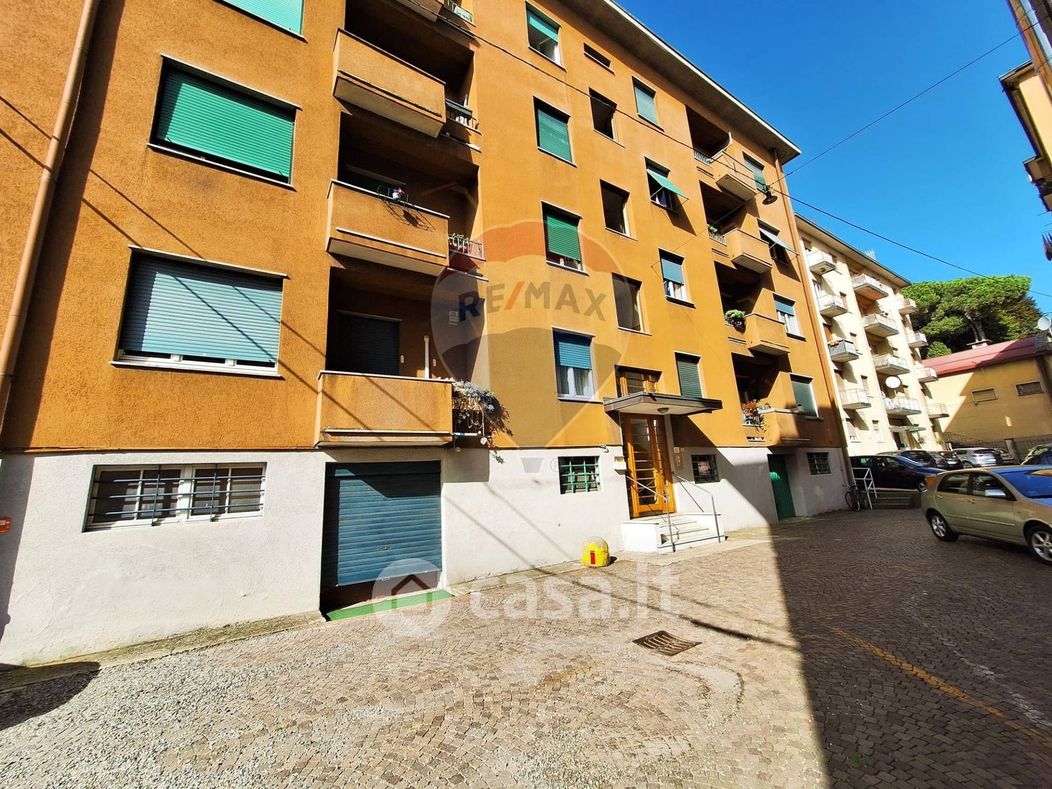 Appartamento in Vendita in Viale dei Mille 17 a Varese