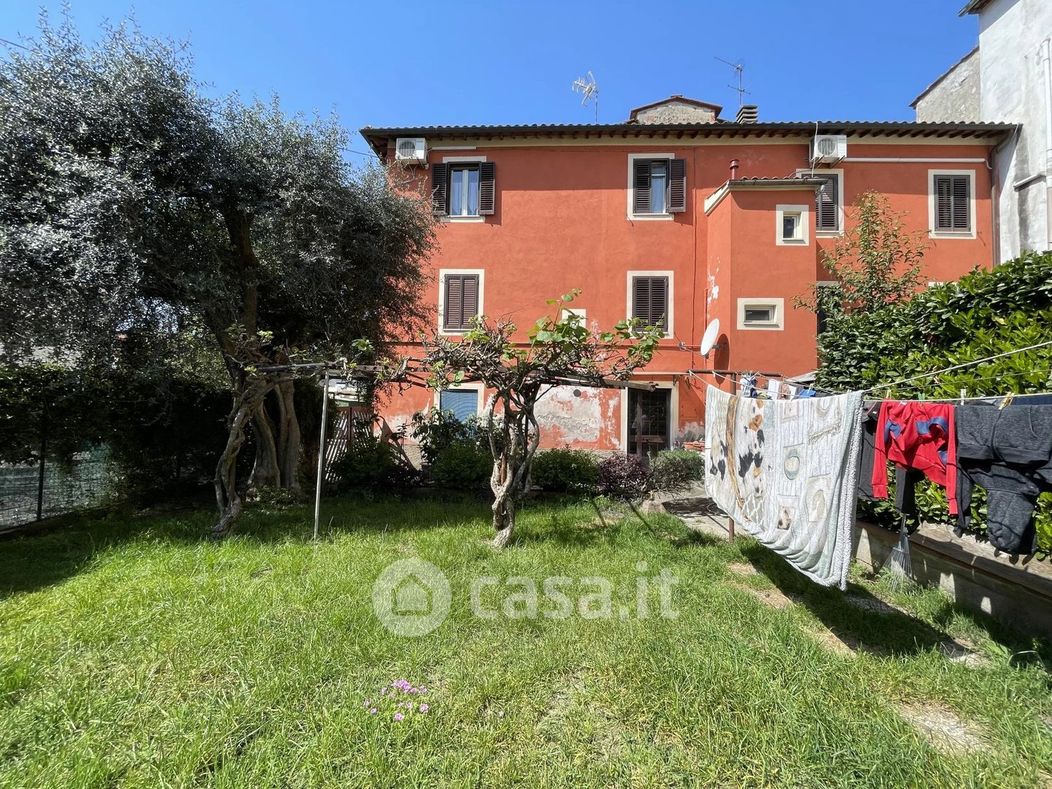 Casa indipendente in Vendita in Via Pisana 529 /U a Lucca