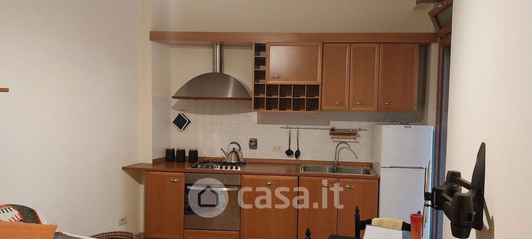 Appartamento in Affitto in Via Camillo Montalcini a Roma