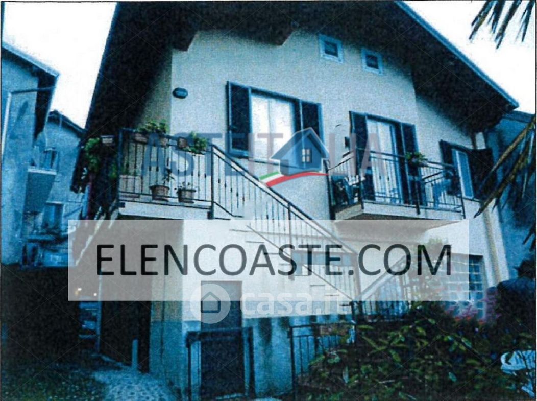 Casa indipendente in Vendita in Via Mentana 93 a Lecco