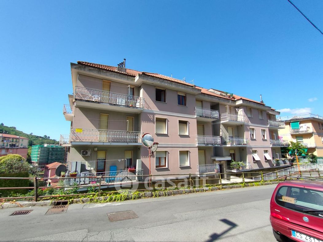 Appartamento in Vendita in Via Val D'astico 15 a Genova