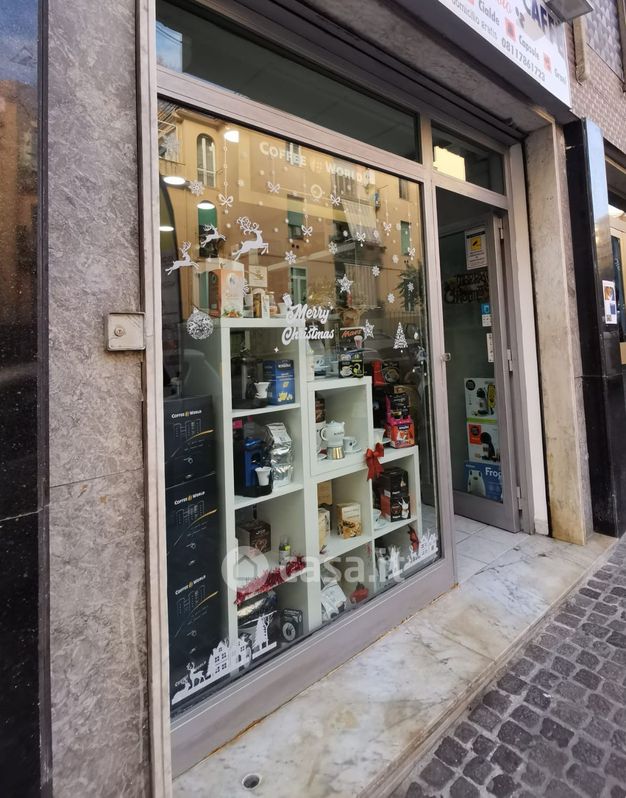 Negozio/Locale commerciale in Vendita in Via Battistello Caracciolo a Napoli