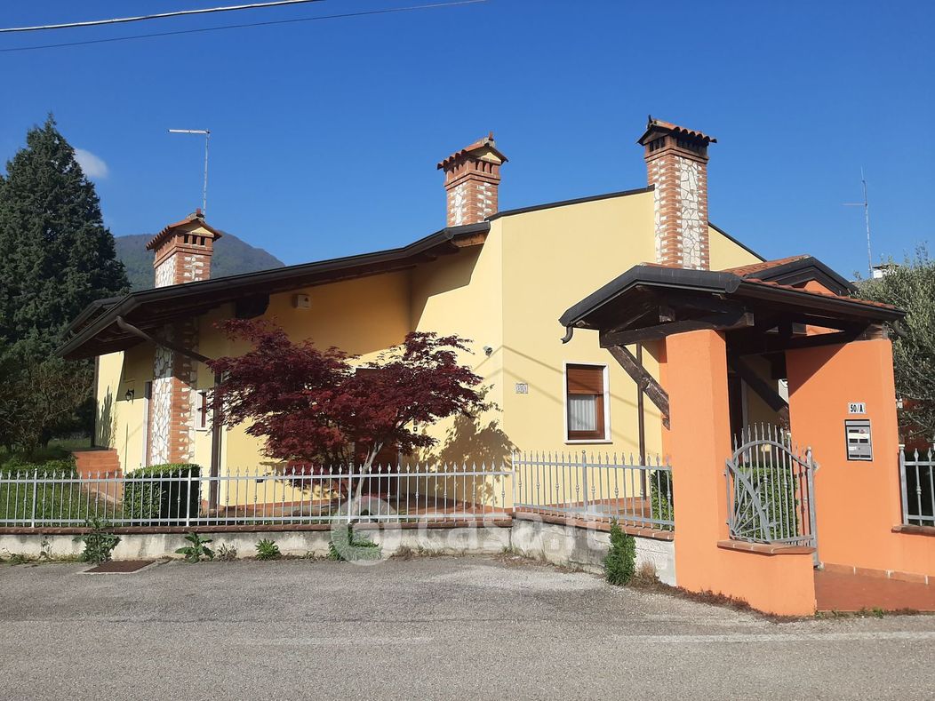 Villa in Vendita in Via trenti 50 /a a Cogollo del Cengio