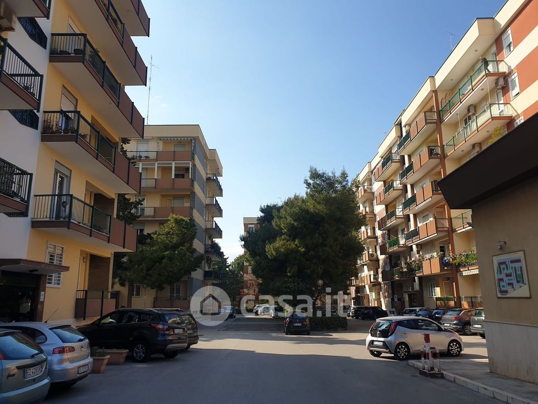 Appartamento in Vendita in Via Caldarola a Bari