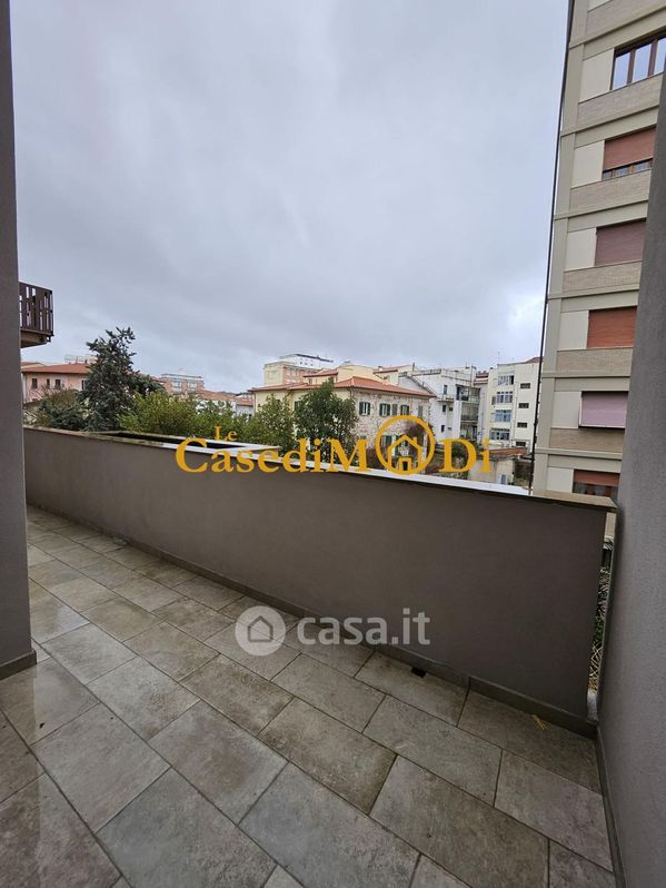 Appartamento in Vendita in Piazza Attias 57125 a Livorno