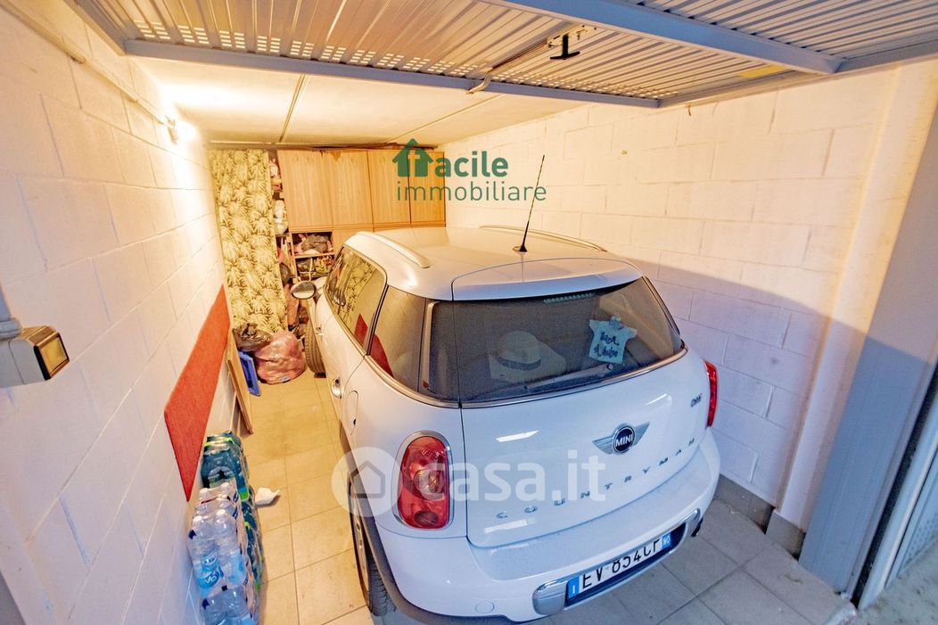 Garage/Posto auto in Vendita in Via Torazza 16 a Brugherio