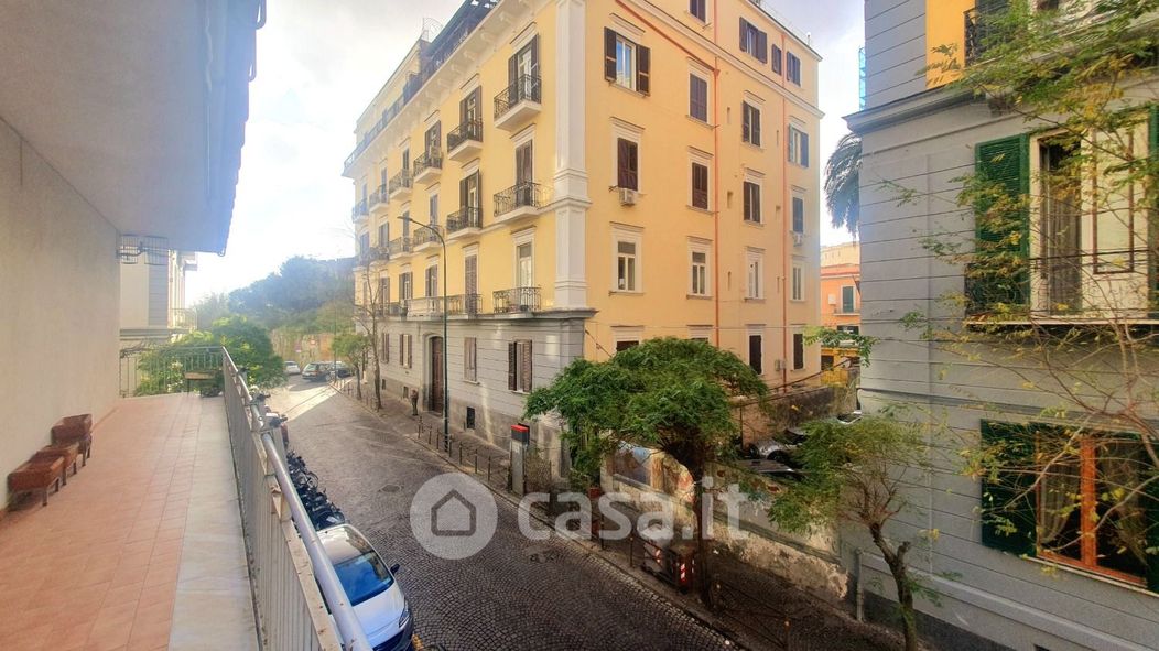 Appartamento in Vendita in Via Tito Angelini 29 a Napoli