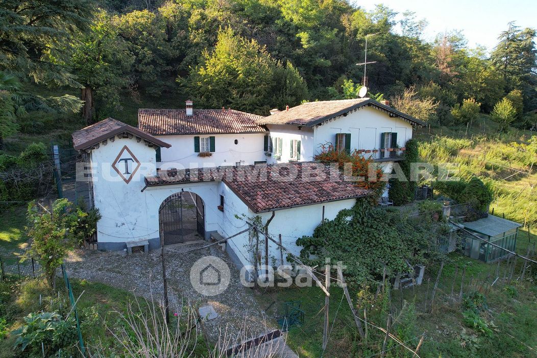 Rustico/Casale in Vendita in Via Val Barbisona 12 a Brescia