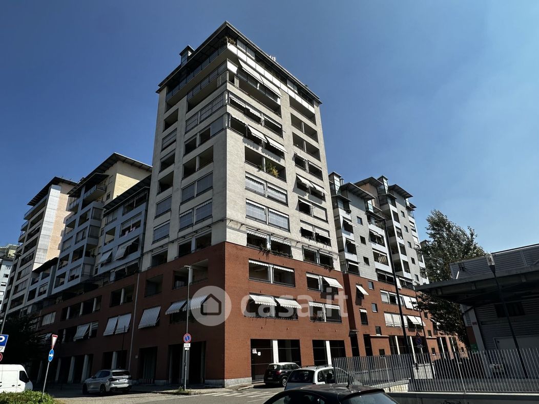 Appartamento in Vendita in Via Val della Torre 49 a Torino