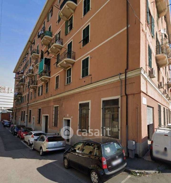 Appartamento in Vendita in Via Passo Buole 5 a Genova