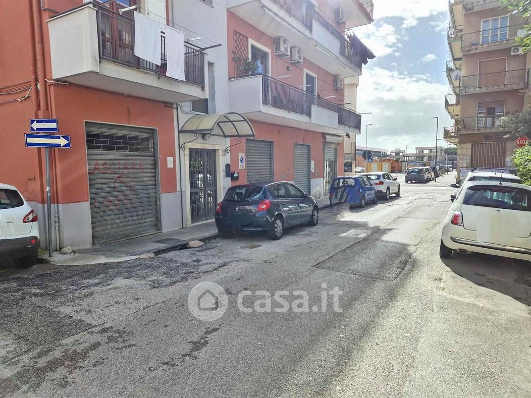 Garage/Posto auto in Vendita in Via Solferino a Battipaglia