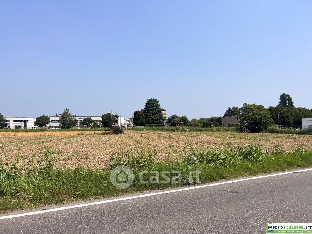 Terreno agricolo in Vendita in Via Friuli a Saronno