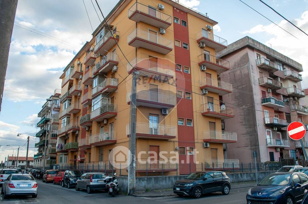Appartamento in Vendita in Via Eugenio Leotta 4 a Catania