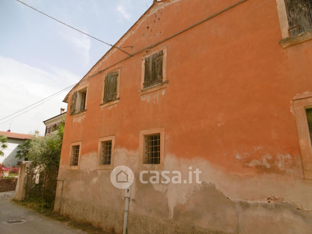 Appartamento in Vendita in Via Municipio a San Martino Buon Albergo