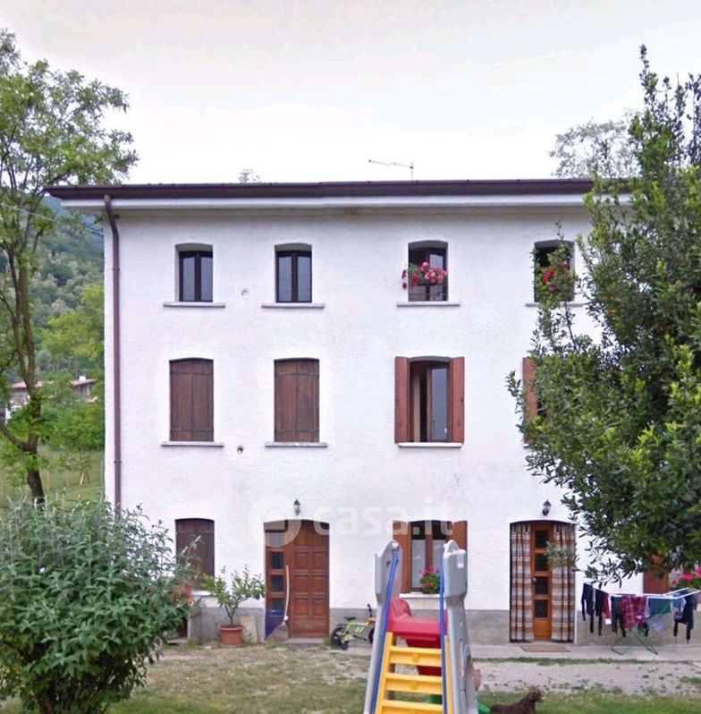 Casa indipendente in Vendita in Via Sottocroda a Revine Lago