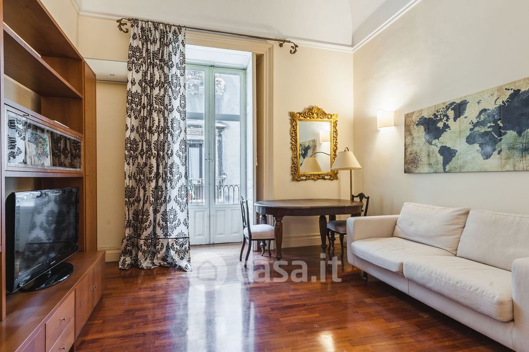Appartamento in Vendita in Via San Giuseppe Al Duomo 31 a Catania